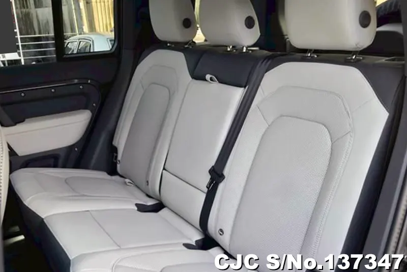 Land Rover Defender in Gray for Sale Image 5
