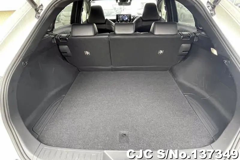 Toyota Harrier in White for Sale Image 5