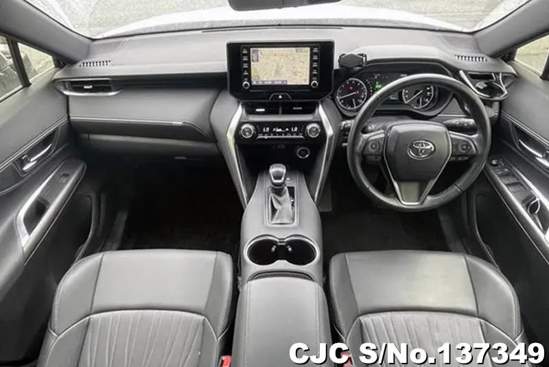 Toyota Harrier in White for Sale Image 6