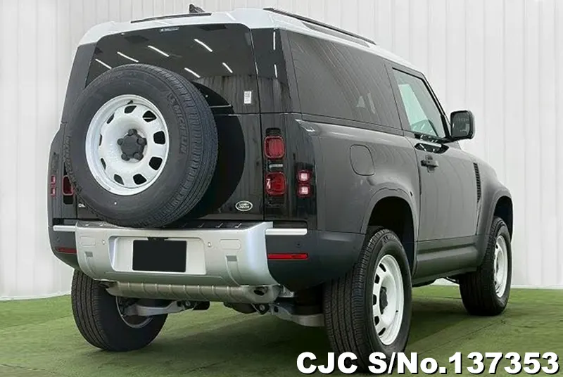 Land Rover Defender in Black for Sale Image 2