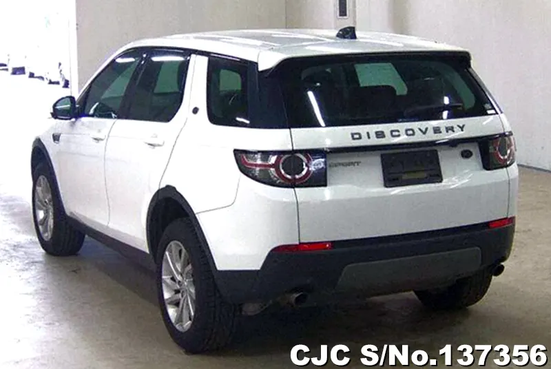 Land Rover Discovery in White for Sale Image 1