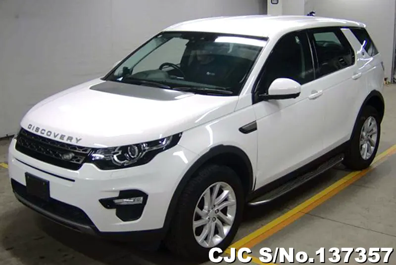 Land Rover Discovery in White for Sale Image 3
