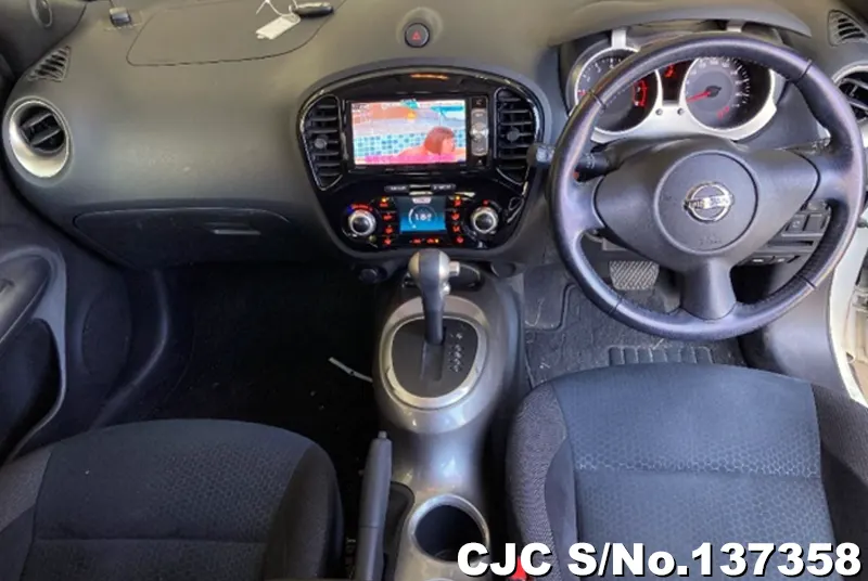 Nissan Juke in White for Sale Image 4
