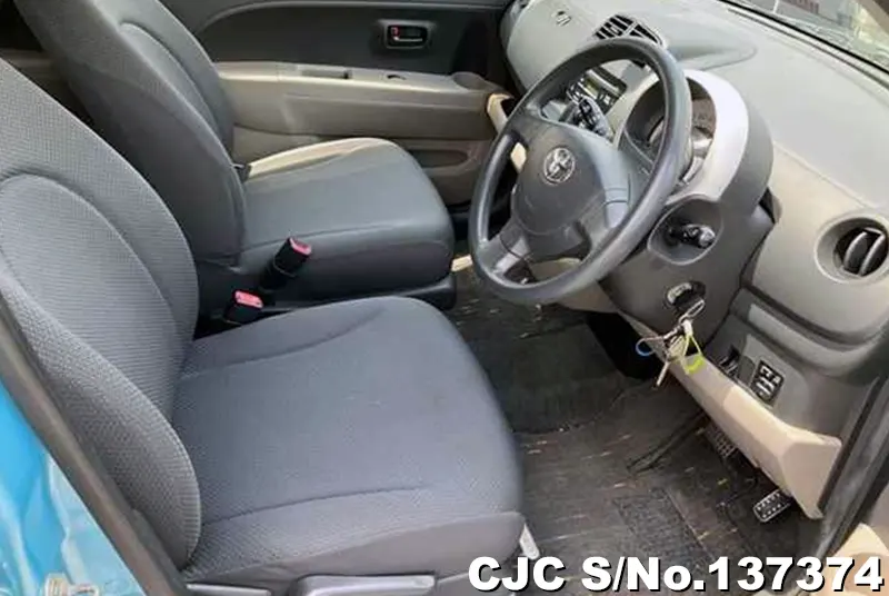 Toyota Passo in Blue for Sale Image 5