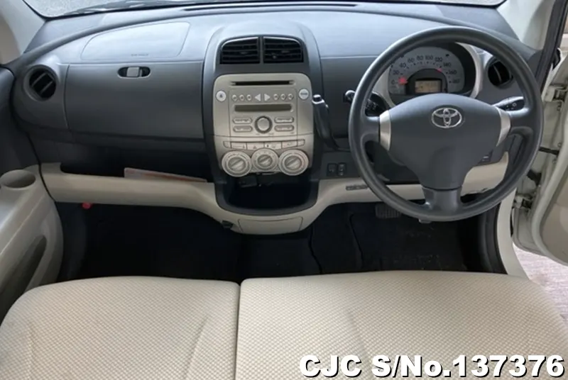 Toyota Passo in White for Sale Image 3