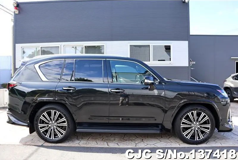 Lexus LX700H in Black for Sale Image 6