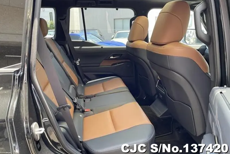 Lexus GX 550 in Black for Sale Image 8