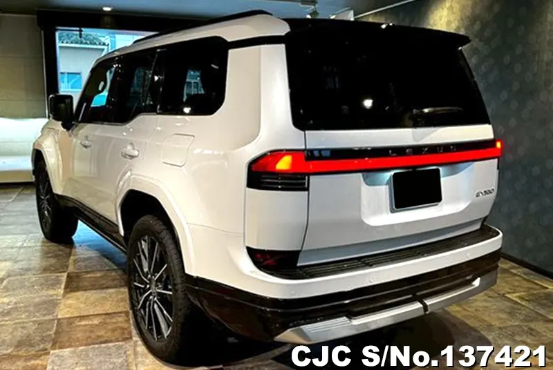 Lexus GX 550 in White for Sale Image 1