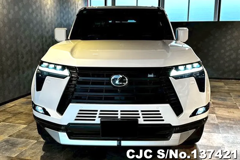 Lexus GX 550 in White for Sale Image 3