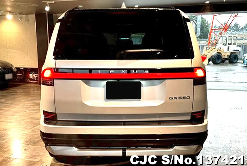 Lexus GX 550 in White for Sale Image 4