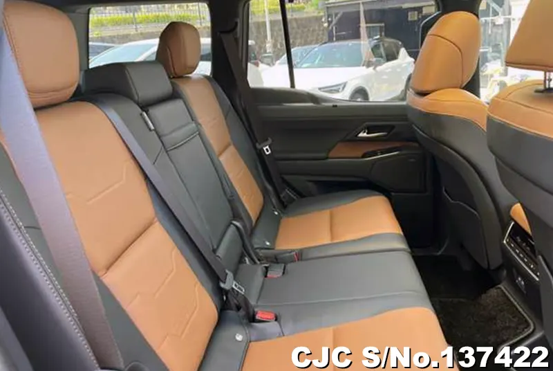 Lexus GX 550 in Black for Sale Image 8