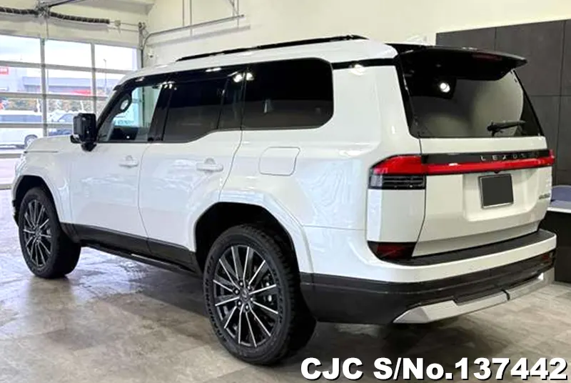 Lexus GX 550 in Pearl for Sale Image 1