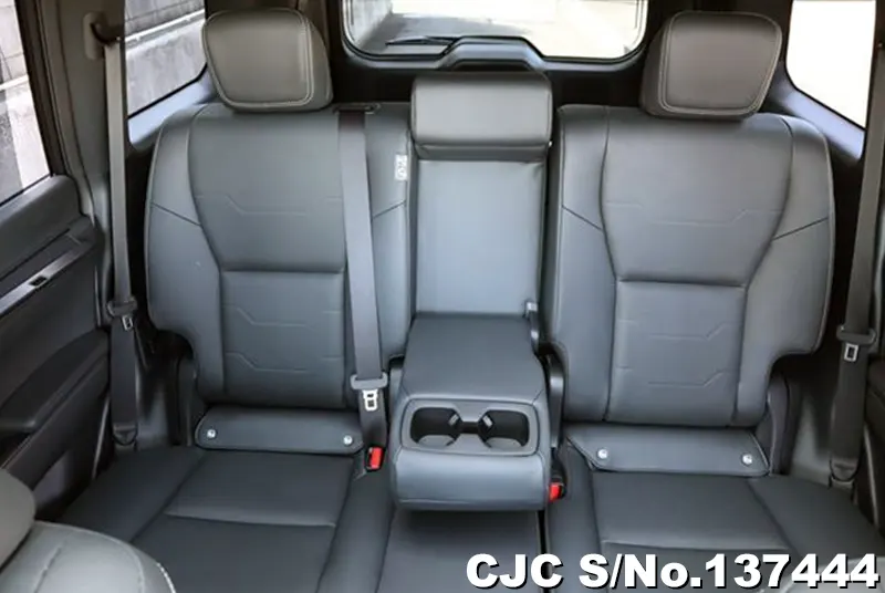 Lexus GX 550 in Pearl for Sale Image 10