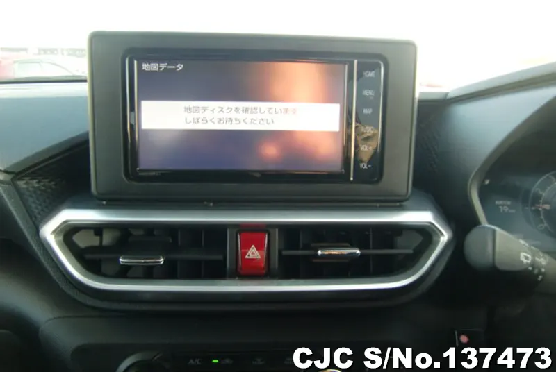 Toyota Raize in White for Sale Image 17