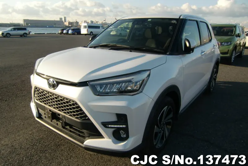 Toyota Raize in White for Sale Image 3