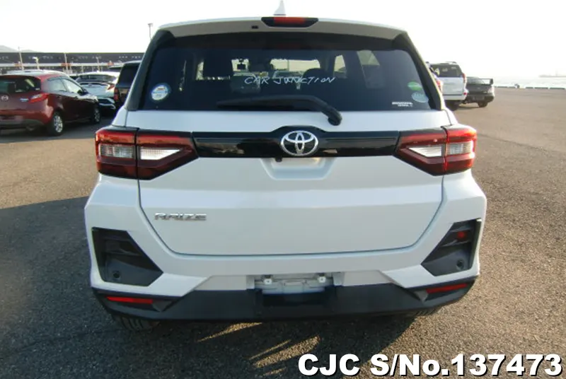 Toyota Raize in White for Sale Image 5