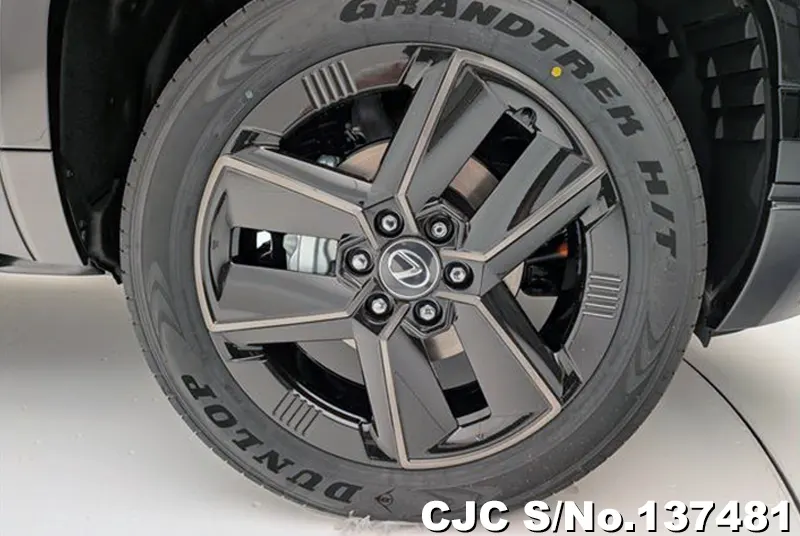 Lexus GX 550 in Black for Sale Image 16