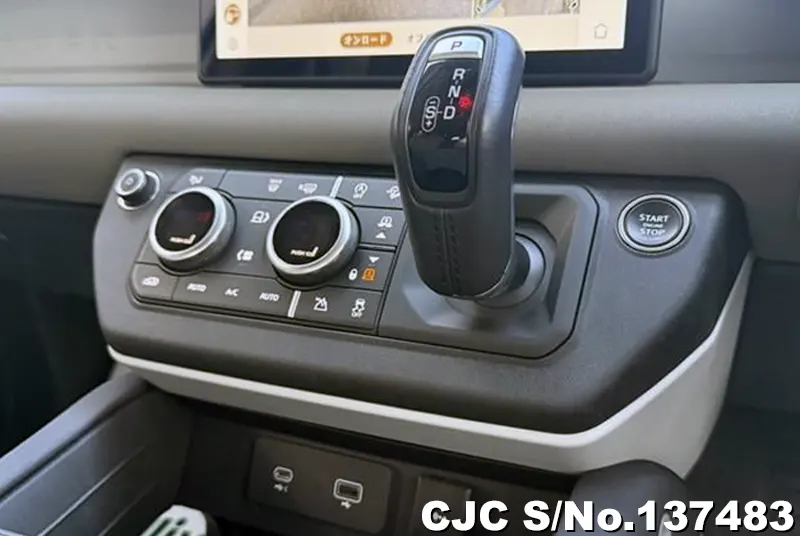Land Rover Defender in Gray for Sale Image 14