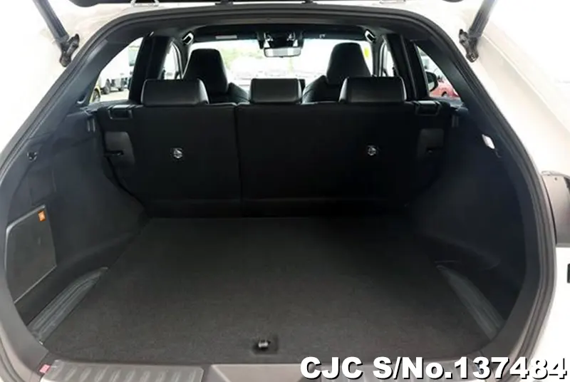 Toyota Harrier in White for Sale Image 7