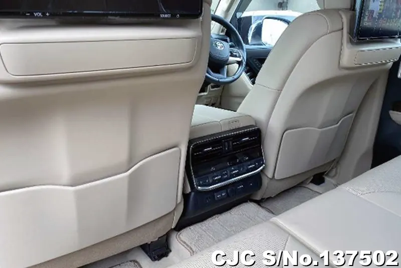 Toyota Land Cruiser in Pearl for Sale Image 8