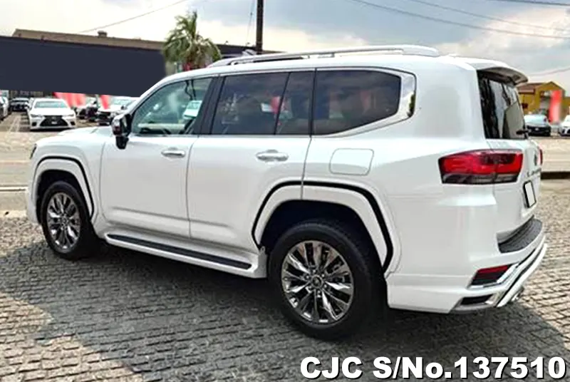 Toyota Land Cruiser in Pearl for Sale Image 1