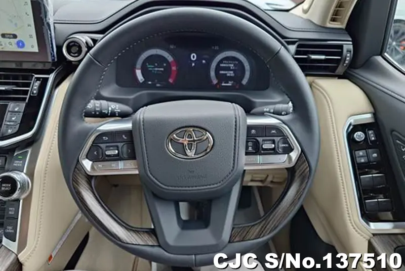 Toyota Land Cruiser in Pearl for Sale Image 7
