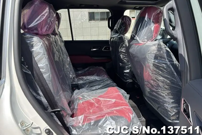 Toyota Land Cruiser in Pearl for Sale Image 10