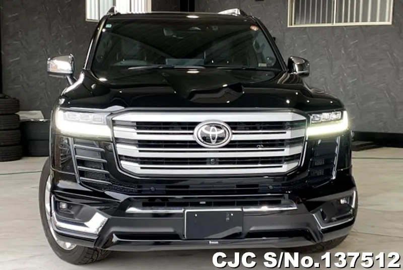 Toyota Land Cruiser in Black for Sale Image 4