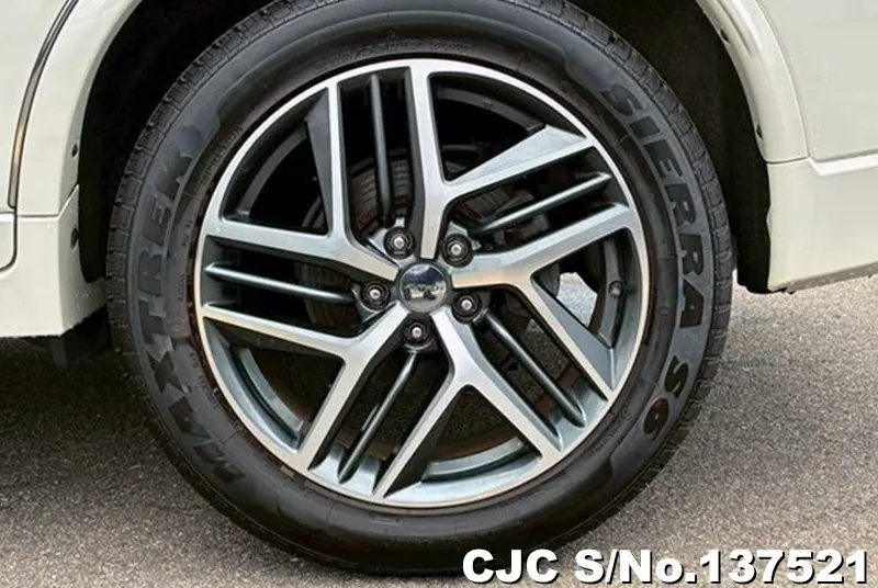 Nissan X-Trail in Pearl for Sale Image 18