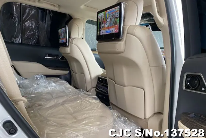 Toyota Land Cruiser in Pearl for Sale Image 11