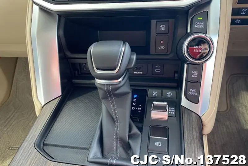 Toyota Land Cruiser in Pearl for Sale Image 15