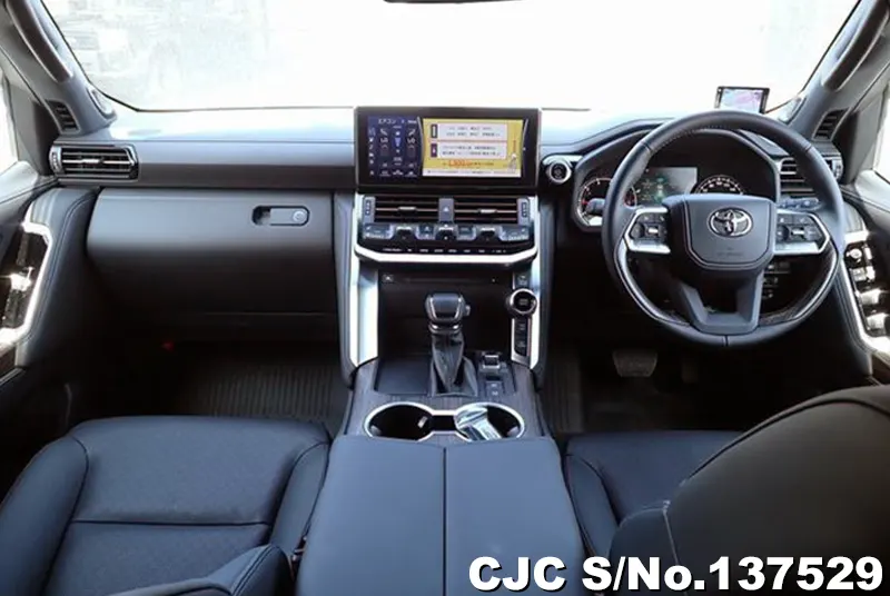 Toyota Land Cruiser in Pearl for Sale Image 10