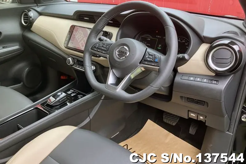 Nissan Kicks in Black for Sale Image 8