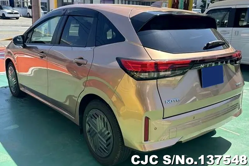 Nissan Note in Orange for Sale Image 1