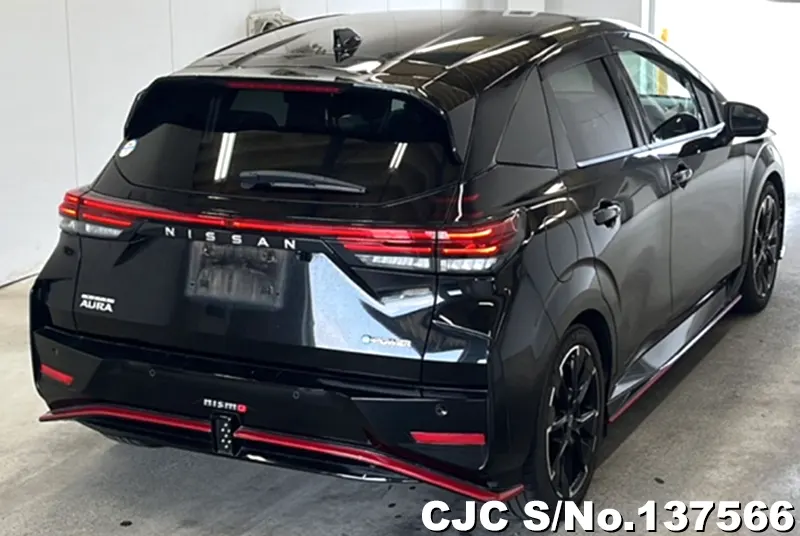 Nissan Aura e-Power in Black for Sale Image 2