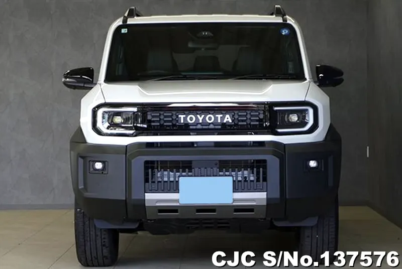 Toyota Land Cruiser FJ in Pearl for Sale Image 2
