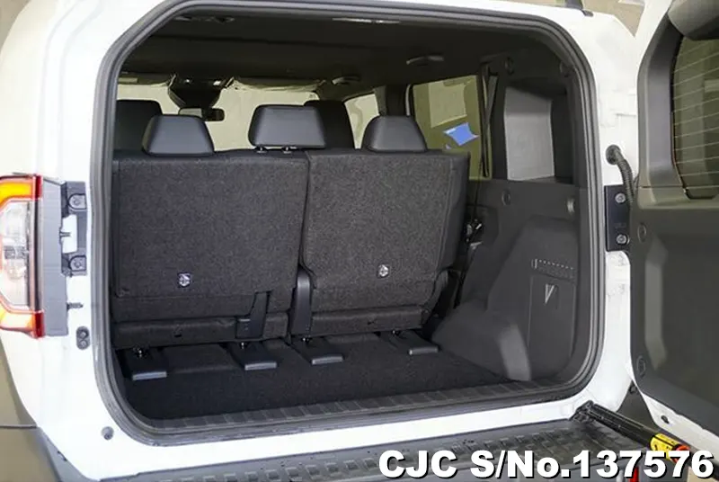 Toyota Land Cruiser FJ in Pearl for Sale Image 6