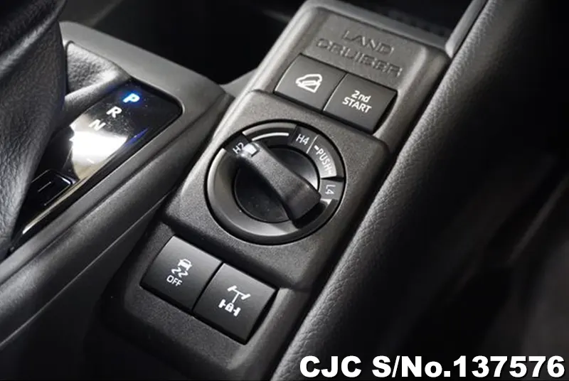 Toyota Land Cruiser FJ in Pearl for Sale Image 17