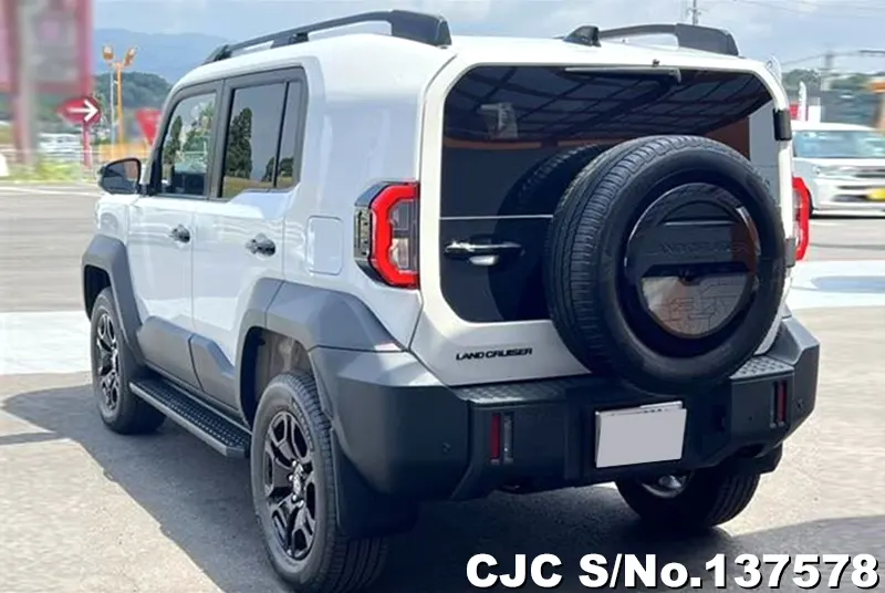 Toyota Land Cruiser FJ in Pearl for Sale Image 1
