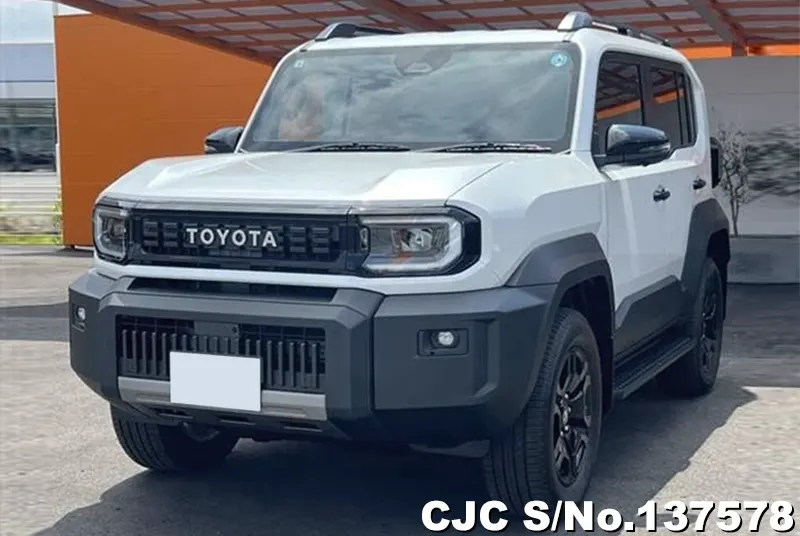 Toyota Land Cruiser FJ in Pearl for Sale Image 3