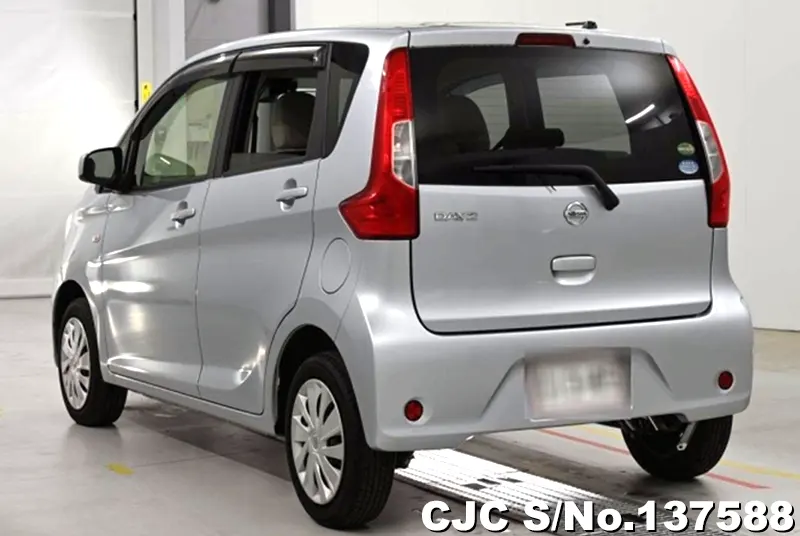 Nissan Dayz in Silver for Sale Image 1