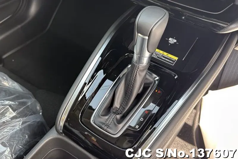 Honda Vezel in Gray for Sale Image 10