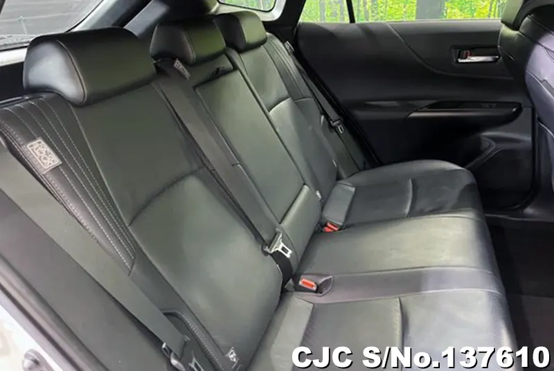 Toyota Harrier in Pearl for Sale Image 9