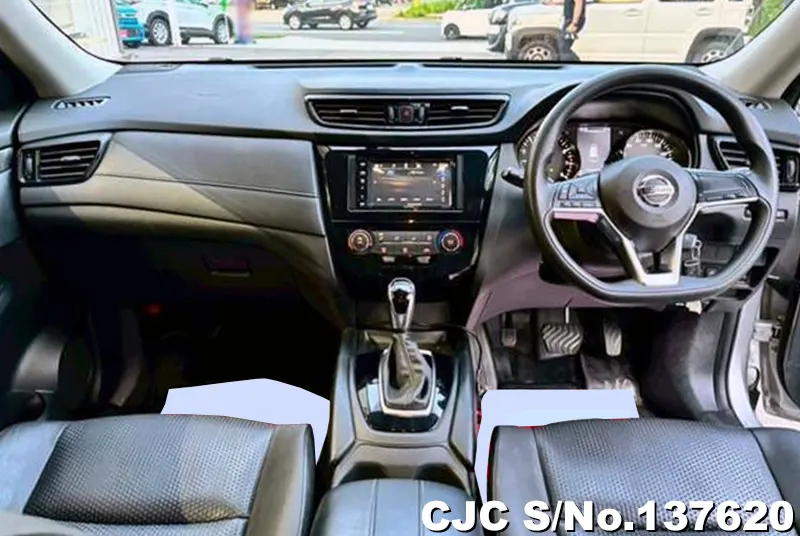 Nissan X-Trail in Silver for Sale Image 9