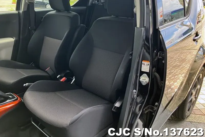 Suzuki Ignis in Black for Sale Image 13