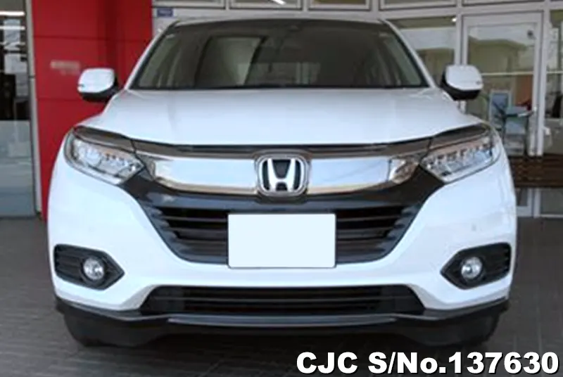 Honda Vezel in White for Sale Image 4