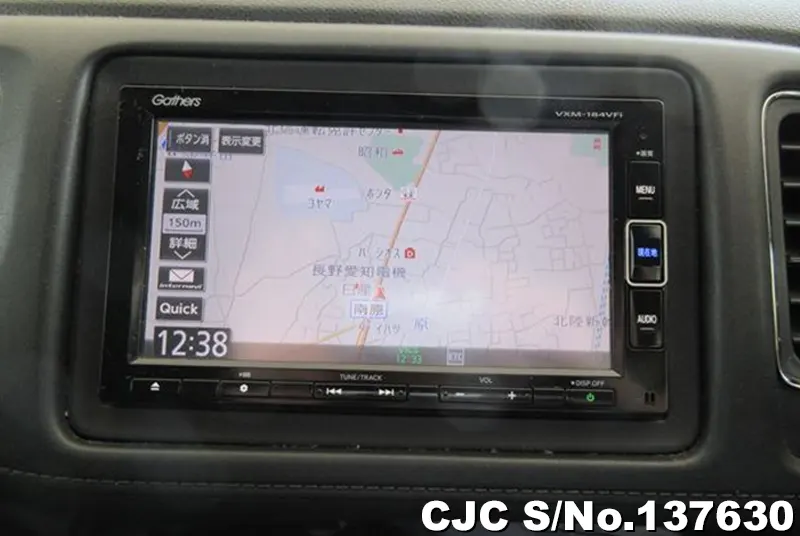 Honda Vezel in White for Sale Image 15