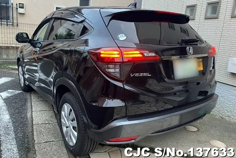 Honda Vezel in Black for Sale Image 1