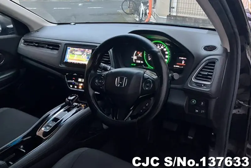 Honda Vezel in Black for Sale Image 6