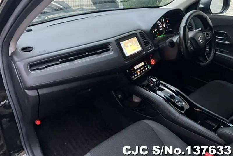 Honda Vezel in Black for Sale Image 7